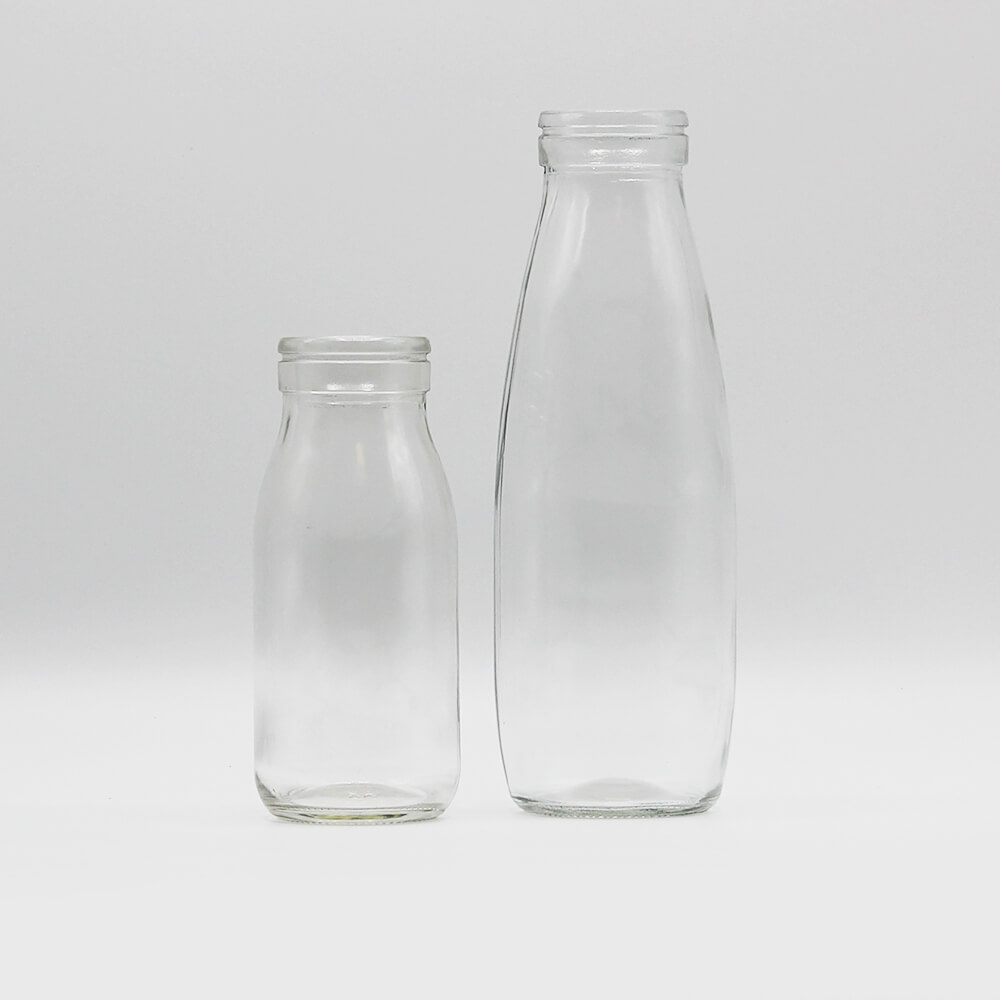 GV-M-02 und GV-M-03 Glasvasen Milchflaschen Vintage