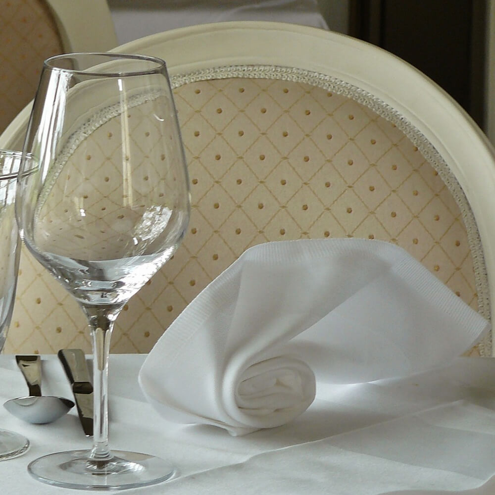 SF-ST-01 Stoffservietten weiß