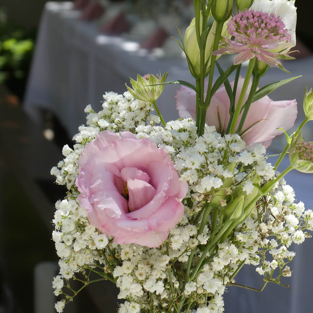 Florale Gestaltung für Hochzeit, Konfirmation, Taufe, Geburtstag und Event